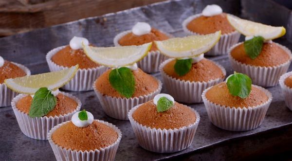 magdalenas con limon incomestible-opt