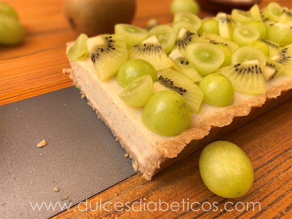 Tarta de kiwi y uva light