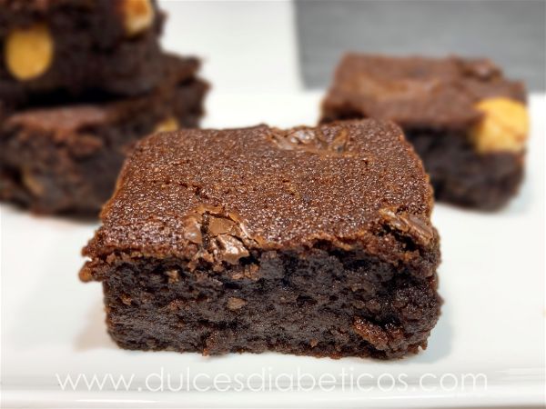 Brownie de avellanas y chocolate