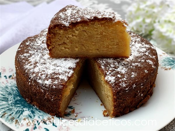 Bizcocho jugoso de manzana y mascarpone sin azucar