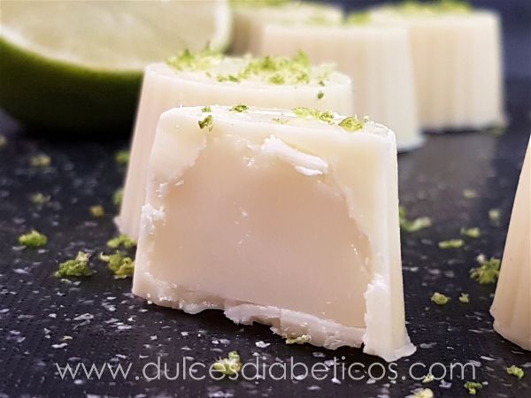 Bombones de chocolate blanco rellenos de lima