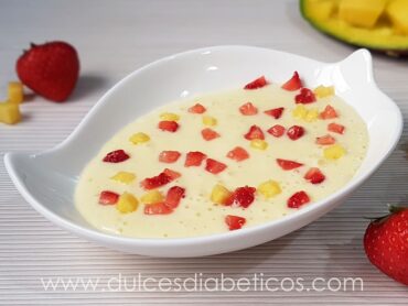 Crema de mango con fresas sin azucar