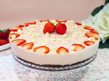 Cheesecake de fresa sin azúcar ni horno