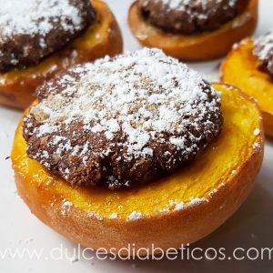 Melocotones rellenos piemontese