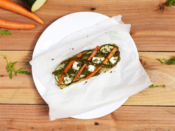 Papillote vegano de seitan con verduras