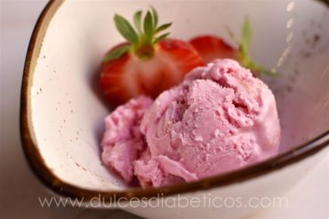 helado de fresa casero sin azucar