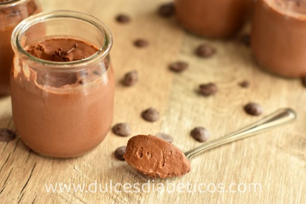 Petit suisse de chocolate caseros