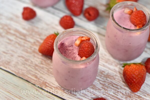 Mousse de frutos del bosque sin azucar